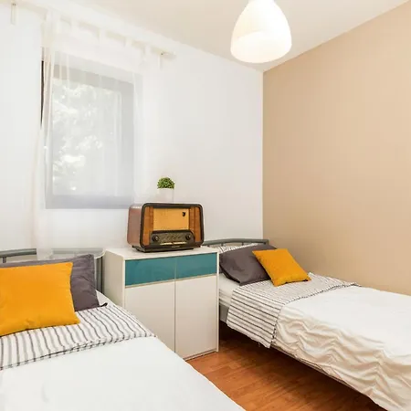 2 Bedroom Stunning Apartment In Fazana Apartment Fazana